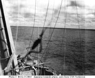 Asisbiz USS Yorktown during Battle of Midway 02