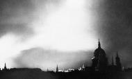 Asisbiz 08 Raging fires silhouette St Pauls Cathedral after a lone German bomber dropped incendiary bombs 1st Sep 940 01