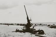 Asisbiz Abandoned flak gun at Dunkirk France May 1940 01