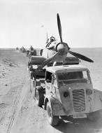 Asisbiz British RAF 53RSU salvage crews rescue downed Hurricanes Western Desert IWM CM2230