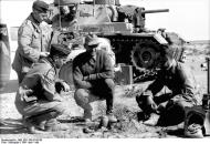 Asisbiz German armor Panzer PzKpfw III tank cmd with Iron Cross Libyan Desert 5th Apr 1941 Bund Bild 101I 783 0150 20