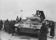 Asisbiz German armor PzKpfw II during the withdrawal from the Gazala line North Africa 17th Dec 1941 17th Dec 1941 NIOD