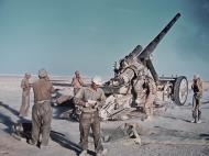 Asisbiz German artillery DAK 15cm sFH 18 or schwere Feldhaubitze 18 in North Africa 02