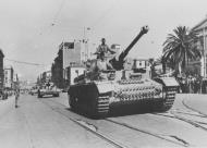 Asisbiz Italian armor Panzer PzKpfw IVs parade through Athens Greece 2nd Oct 1943 NIOD
