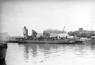 Asisbiz USS Shaw (DD 373) at the Mare Island Navy Yard circa mid February 1942 NH 43523