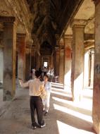 Asisbiz Angkor Wat inner sanctuary gallery columns and passageways 01