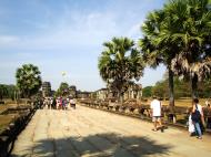 Asisbiz Angkor Wat looking down towards the Western Gopura 02