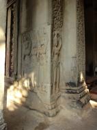 Asisbiz Angkor Wat Khmer architecture bas relief devatas Siem Reap 02