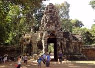 Asisbiz A Banteay Kdei Temple Gopura IV E Bayon style 4 faces 01