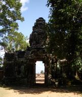 Asisbiz A Banteay Kdei Temple Gopura IV E Bayon style 4 faces 16