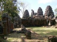 Asisbiz C Banteay Kdei Temple Gopura II E Angkor Jan 2010 04