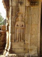 Asisbiz C Banteay Kdei Temple hall of dancers Bas relief guardian 01