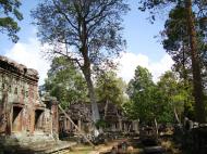 Asisbiz D Banteay Kdei Temple central sanctuary enclosure 09