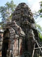 Asisbiz D Banteay Kdei Temple central sanctuary tower 04