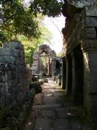 Asisbiz D Banteay Kdei Temple main enclosure inner passageways 10