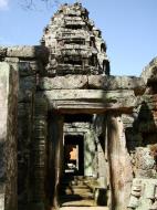 Asisbiz D Banteay Kdei Temple main enclosure inner passageways 13
