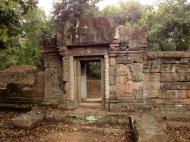 Asisbiz Baphuon temple gate Khmer style mid 11th century Angkor 01