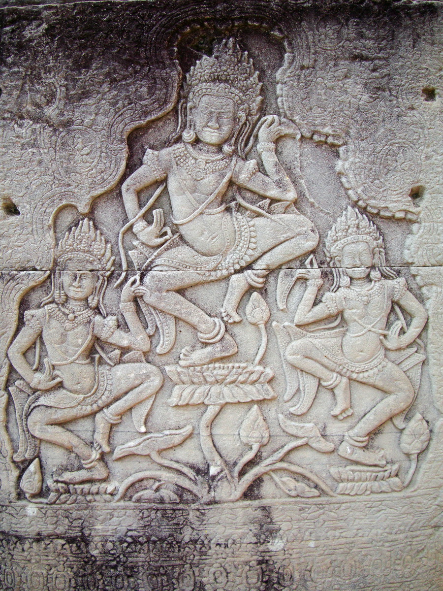 Asisbiz Bayon Temple Bas relief pillars three dancing apsaras Angkor 13