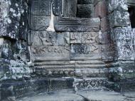 Asisbiz Bayon Temple Bas relief pillars three dancing apsaras Angkor 17