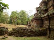 Asisbiz Celestial temple eastern side guardian lion Hindu Khleang style Angkor 02