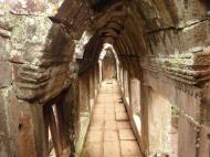 Asisbiz Phimeanakas central tower passageways Hindu Khleang style 01