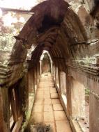 Asisbiz Phimeanakas central tower passageways Hindu Khleang style 02