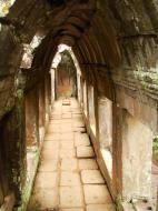 Asisbiz Phimeanakas central tower passageways Hindu Khleang style 03
