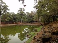 Asisbiz Royal Palace female bathing pond Hindu Khleang style Angkor 05