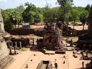 Asisbiz Facing East Pre Rup Temple inner courtyard East Baray 2010 01