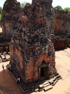 Asisbiz Pre Rup Temple Library tower East Baray Jan 2010 07