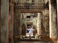 Asisbiz Preah Khan Temple Bas relief dancing Apsaras hall of dancers 06