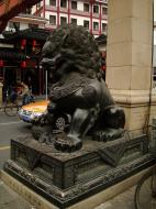 Asisbiz 0 Fangbang Rd (W) cnr Henan Rd (S) entrance Bronze Chinese Lion male guardian Shanghai 01