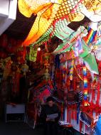 Asisbiz Fangbang Rd (W) local chinese kite shop Shanghai 01