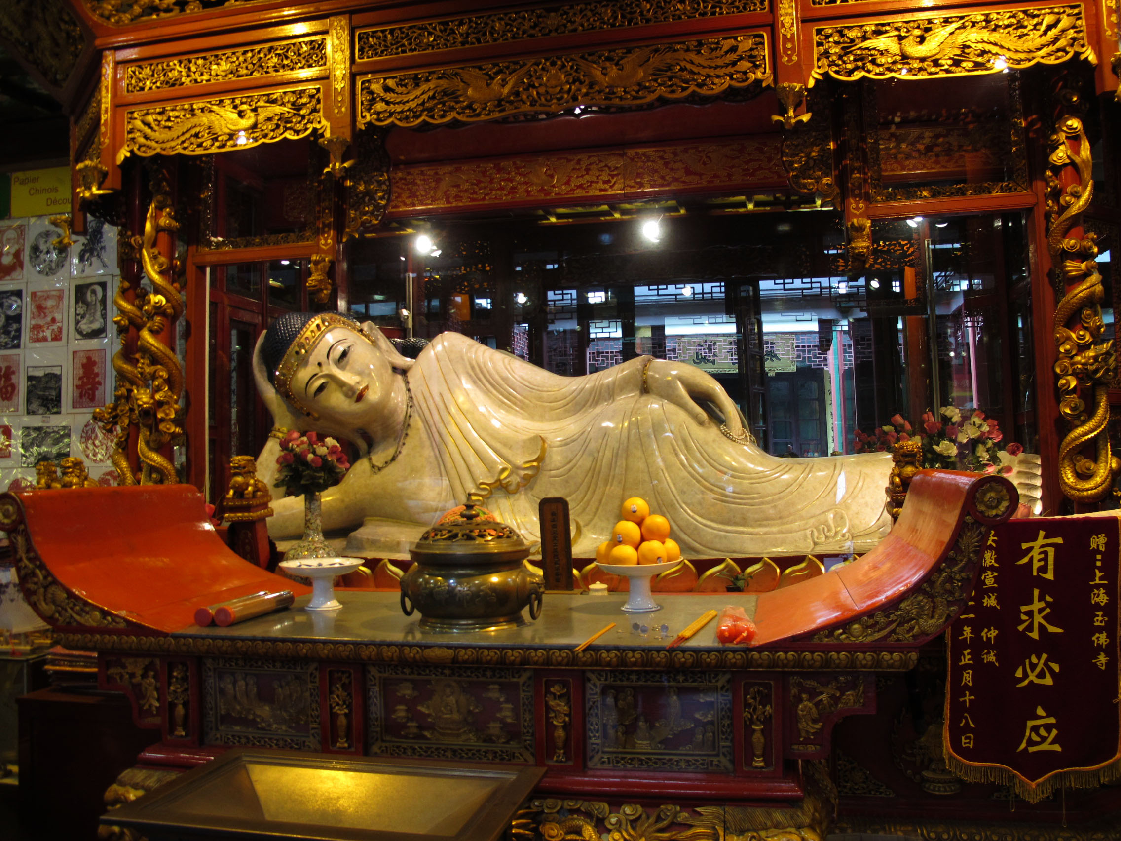 Asisbiz Jade Buddha Temple White Marble Reclining Buddha 05