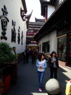 Asisbiz Yuyuan Market area Shanghai old town shopping street Huangpu Shanghai China 04