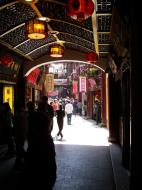 Asisbiz Yuyuan Market narrow passageways Shanghai old town shopping street Shanghai China 01