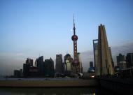 Asisbiz Oriental Pearl Tower Skyscraper viewed Waibaidu Bridge dusk Lujiazui Pudong China 01