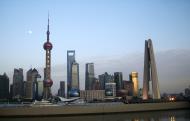 Asisbiz Oriental Pearl Tower Skyscraper viewed Waibaidu Bridge dusk Lujiazui Pudong China 04