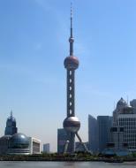 Asisbiz The Bund facing east across the Huangpu River to Oriental Pearl Tower Shanghai 04