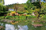 Asisbiz Travel to Claude Monet Water Lily Pond in Giverny France 02