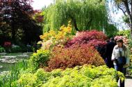 Asisbiz Travel to Claude Monet home or Chateau garden pathways in Giverny France 11