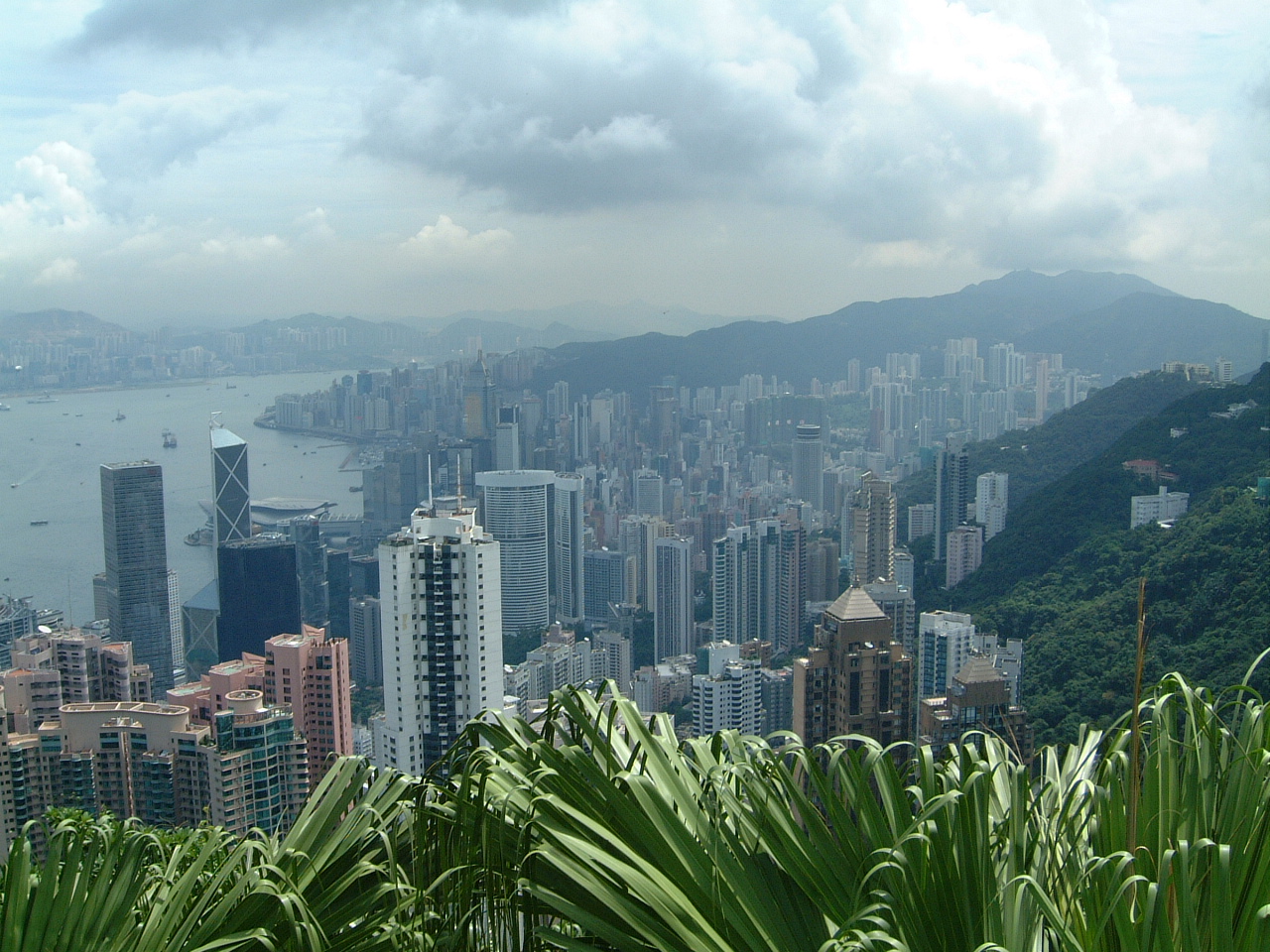 Asisbiz Hong Kong The Peak Victoria Peak Panoramic views Sep 2001 10