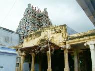 Asisbiz Madurai Alagar Kovil Temple pillars India May 2004 08