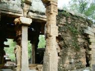 Asisbiz Madurai Alagar Kovil Temple ruins India May 2004 08