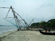 Asisbiz Chinese fishing nets Cheena vala of Fort Kochi Fort Cochin India May 2004 07