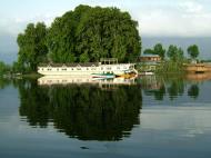 Asisbiz Kashmir Srinagar Dal lake panoramic views India India Apr 2004 005