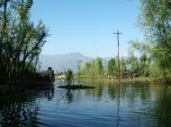 Asisbiz Kashmir Srinagar Dal lake panoramic views India India Apr 2004 046