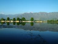 Asisbiz Kashmir Srinagar Dal lake panoramic views India India Apr 2004 048