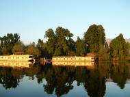 Asisbiz Kashmir Srinagar Dal lake panoramic views India India Apr 2004 069