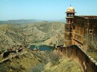 Asisbiz Rajasthan Jaipur Jaigarh Fort Jaivana cannon India Apr 2004 03